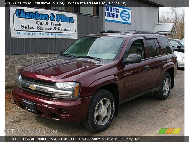 2006 Chevrolet TrailBlazer LS 4x4 in Bordeaux Red Metallic