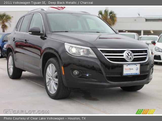 2011 Volkswagen Tiguan SE in Deep Black Metallic