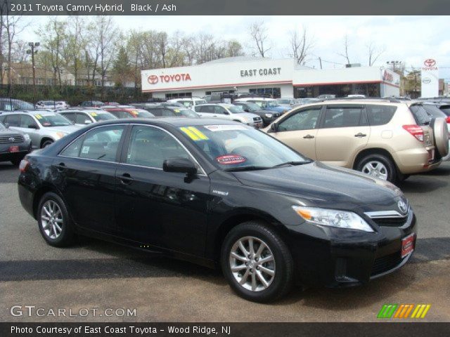 2011 Toyota Camry Hybrid in Black
