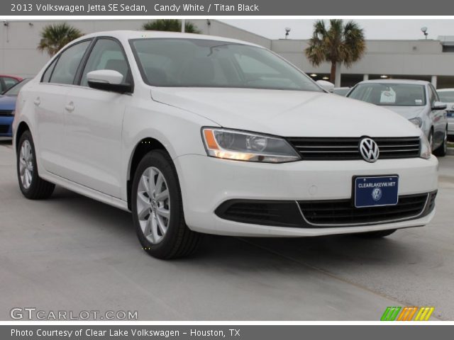 2013 Volkswagen Jetta SE Sedan in Candy White
