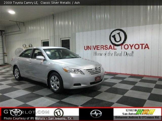 2009 Toyota Camry LE in Classic Silver Metallic