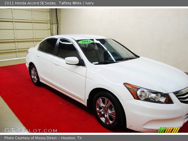 2011 Honda Accord SE Sedan in Taffeta White