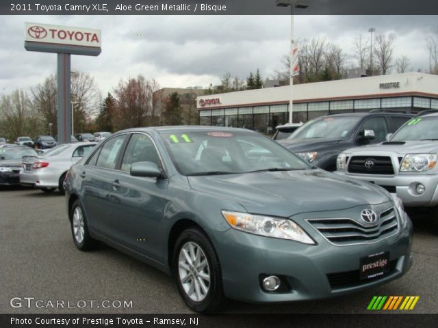 2011 Toyota Camry XLE in Aloe Green Metallic