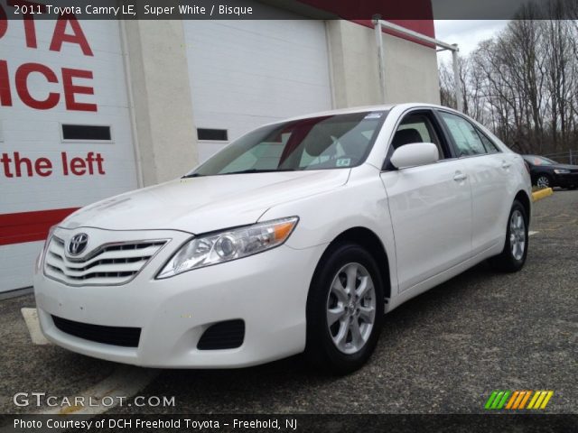 2011 Toyota Camry LE in Super White