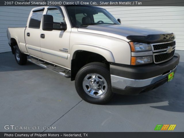 2007 Chevrolet Silverado 2500HD Classic LT Crew Cab in Silver Birch Metallic