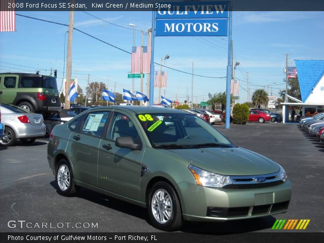 2008 Ford Focus SE Sedan in Kiwi Green