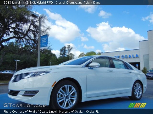 2013 Lincoln MKZ 2.0L Hybrid FWD in Crystal Champagne