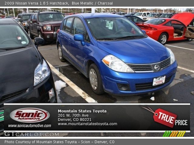 2009 Nissan Versa 1.8 S Hatchback in Blue Metallic