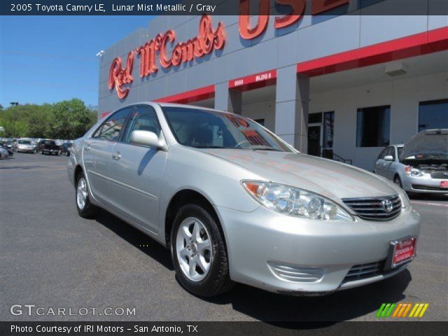 2005 Toyota Camry LE in Lunar Mist Metallic