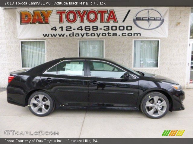 2013 Toyota Camry SE V6 in Attitude Black Metallic