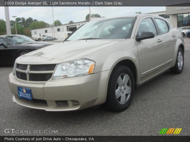 2009 Dodge Avenger SE in Light Sandstone Metallic