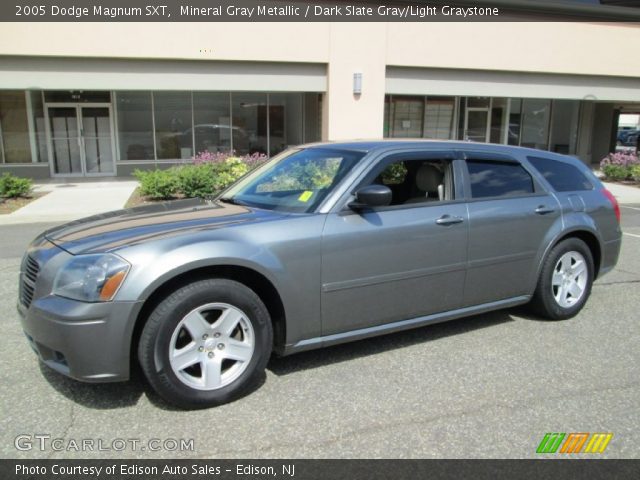 2005 Dodge Magnum SXT in Mineral Gray Metallic