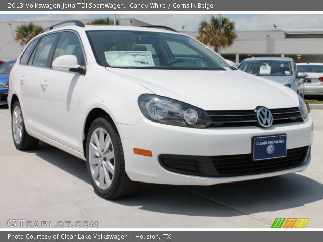 2013 Volkswagen Jetta TDI SportWagen in Candy White