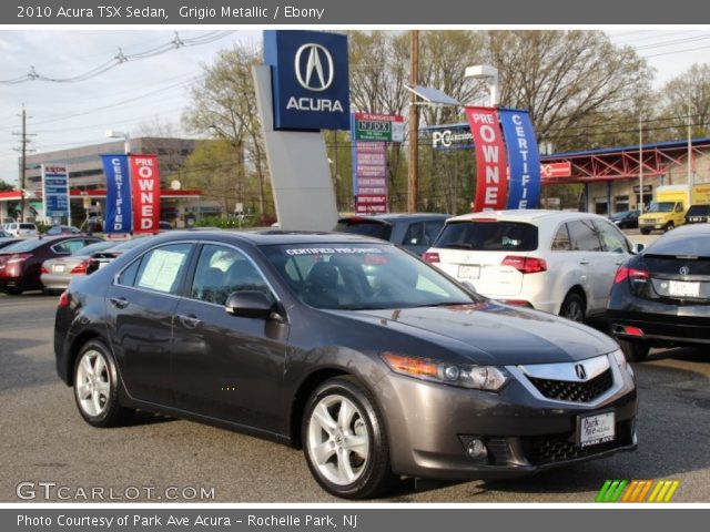 2010 Acura TSX Sedan in Grigio Metallic