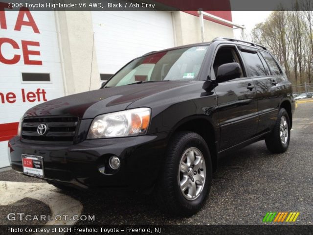 2006 Toyota Highlander V6 4WD in Black