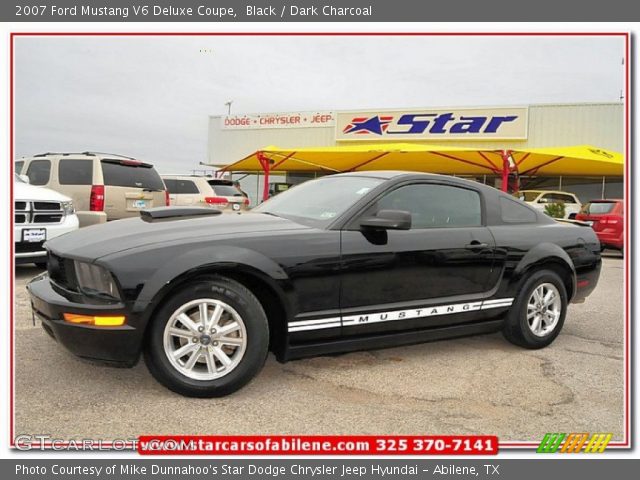 2007 Ford Mustang V6 Deluxe Coupe in Black