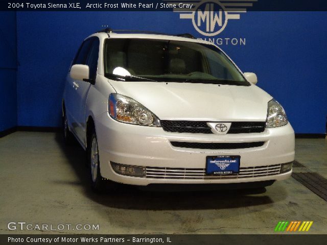 2004 Toyota Sienna XLE in Arctic Frost White Pearl