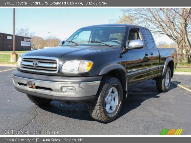 2001 Toyota Tundra SR5 Extended Cab 4x4 in Black