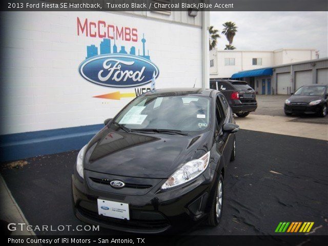2013 Ford Fiesta SE Hatchback in Tuxedo Black