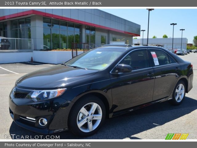 2013 Toyota Camry SE in Attitude Black Metallic