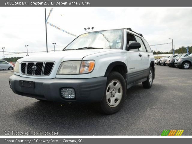 2001 Subaru Forester 2.5 L in Aspen White