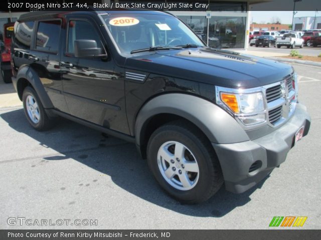 2007 Dodge Nitro SXT 4x4 in Black