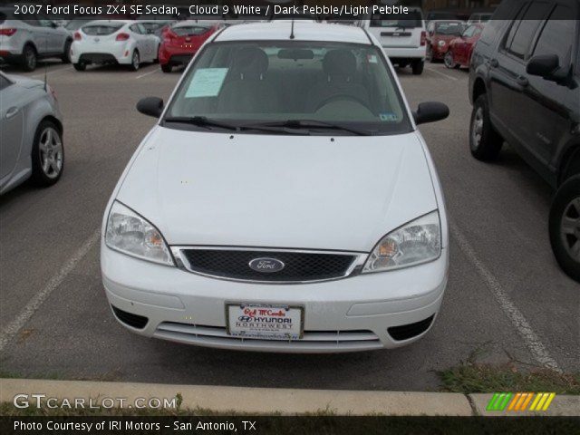 2007 Ford Focus ZX4 SE Sedan in Cloud 9 White