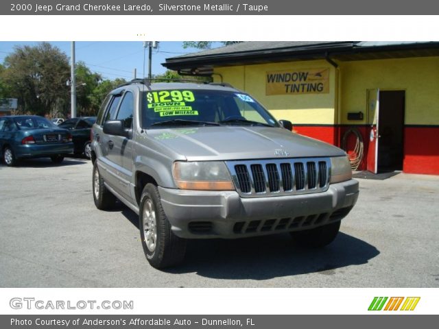 2000 Jeep Grand Cherokee Laredo in Silverstone Metallic