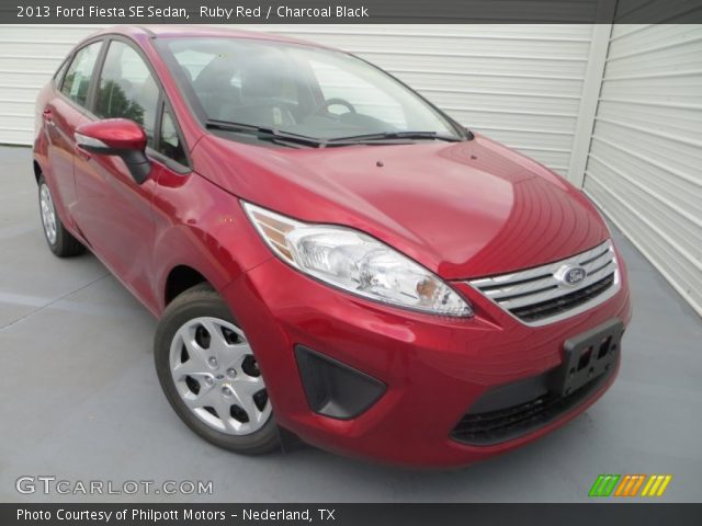 2013 Ford Fiesta SE Sedan in Ruby Red