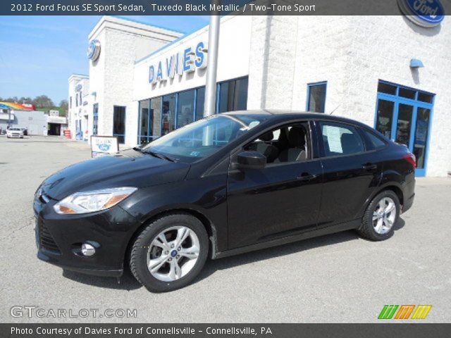 2012 Ford Focus SE Sport Sedan in Tuxedo Black Metallic