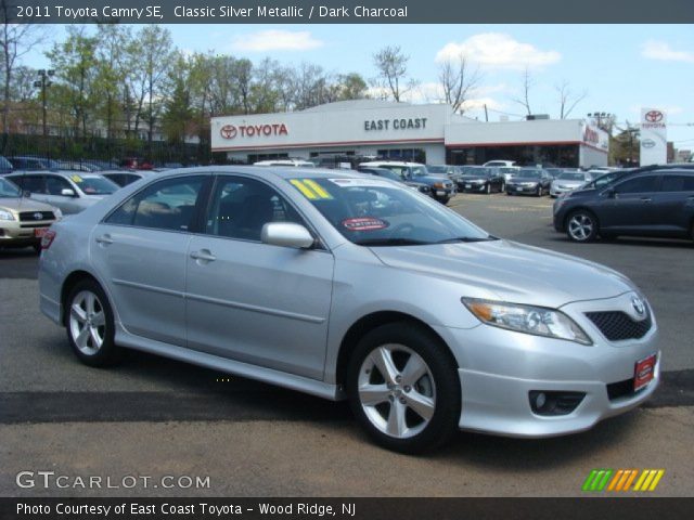 2011 Toyota Camry SE in Classic Silver Metallic
