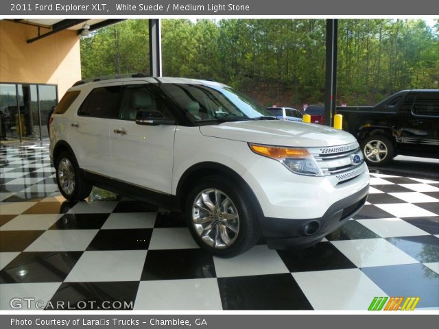 2011 Ford Explorer XLT in White Suede