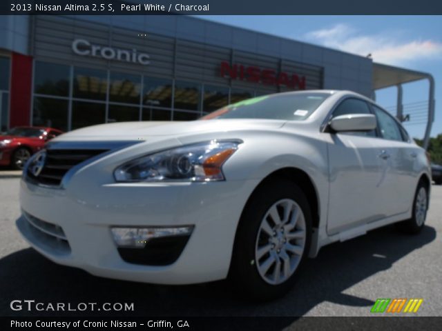 2013 Nissan Altima 2.5 S in Pearl White