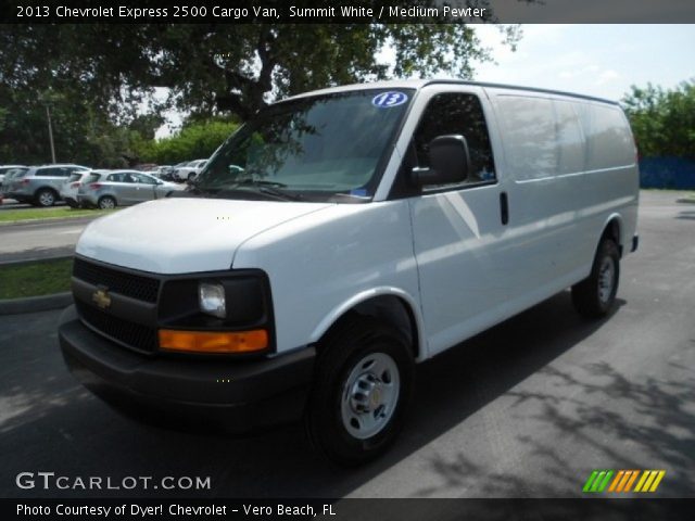 2013 Chevrolet Express 2500 Cargo Van in Summit White