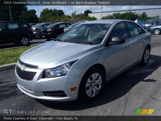 2013 Chevrolet Cruze LS in Silver Ice Metallic