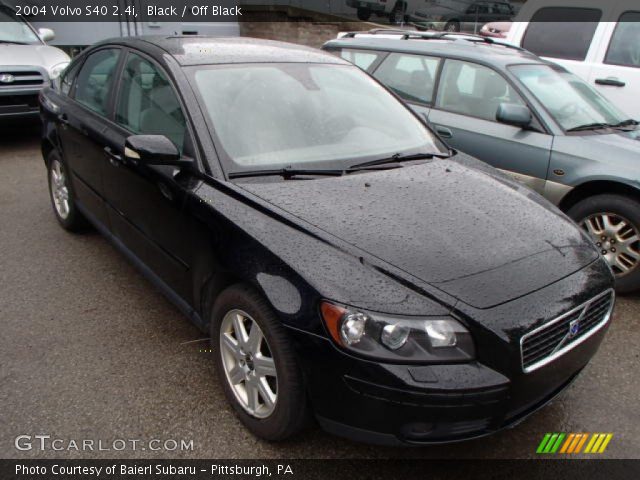 2004 Volvo S40 2.4i in Black