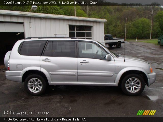 2006 Suzuki XL7 7 Passenger AWD in Silky Silver Metallic