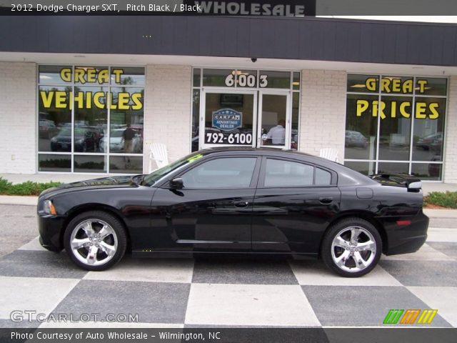 2012 Dodge Charger SXT in Pitch Black