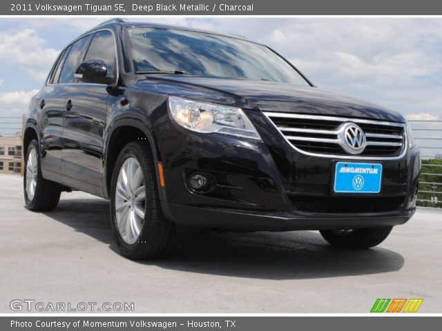 2011 Volkswagen Tiguan SE in Deep Black Metallic