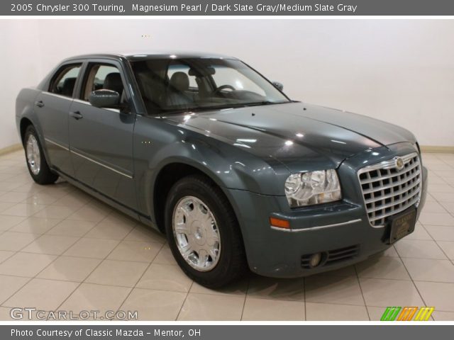 2005 Chrysler 300 Touring in Magnesium Pearl