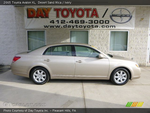 2005 Toyota Avalon XL in Desert Sand Mica