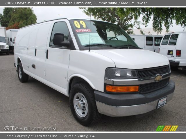 2009 Chevrolet Express 3500 Extended Cargo Van in Summit White