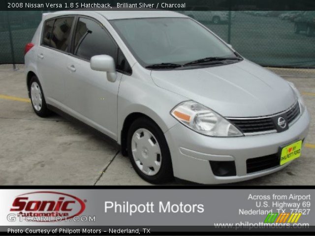2008 Nissan Versa 1.8 S Hatchback in Brilliant Silver