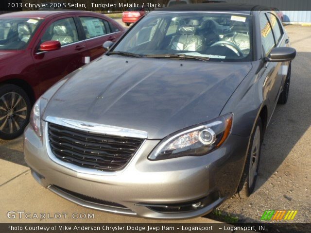 2013 Chrysler 200 S Sedan in Tungsten Metallic