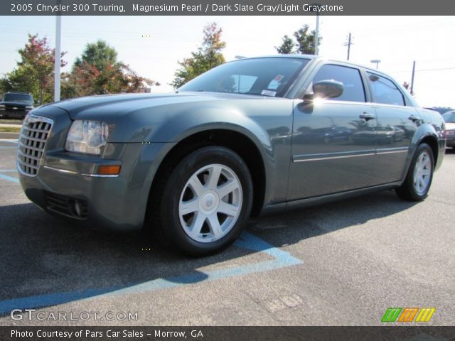2005 Chrysler 300 Touring in Magnesium Pearl