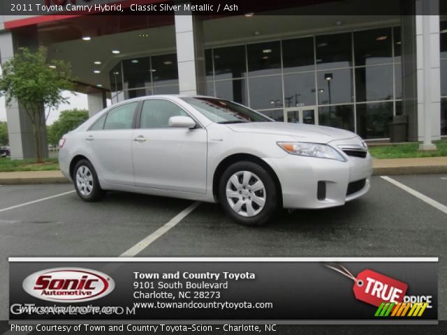 2011 Toyota Camry Hybrid in Classic Silver Metallic