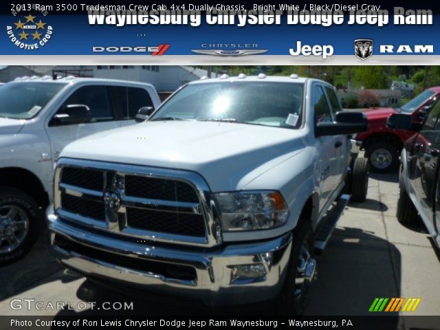 2013 Ram 3500 Tradesman Crew Cab 4x4 Dually Chassis in Bright White