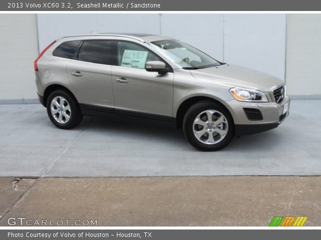 2013 Volvo XC60 3.2 in Seashell Metallic