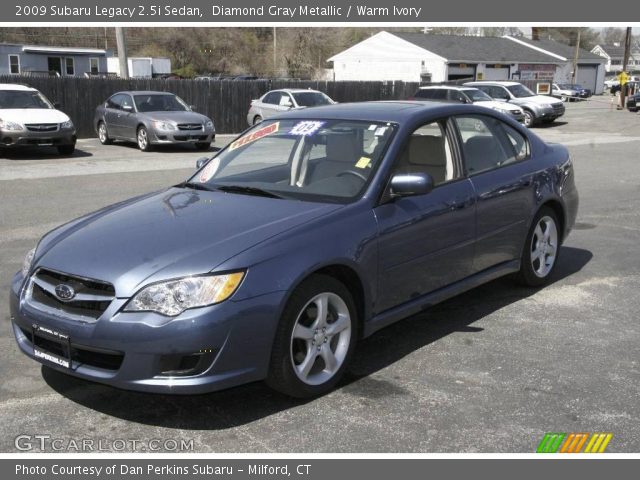 2009 Subaru Legacy 2.5i Sedan in Diamond Gray Metallic