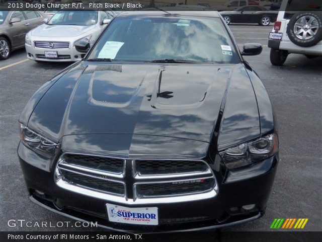 2013 Dodge Charger R/T in Pitch Black